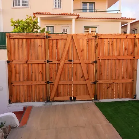 Дом отдыха Cozy & Garden For People & Dogs *